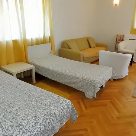 아파트 University Square Penthouse